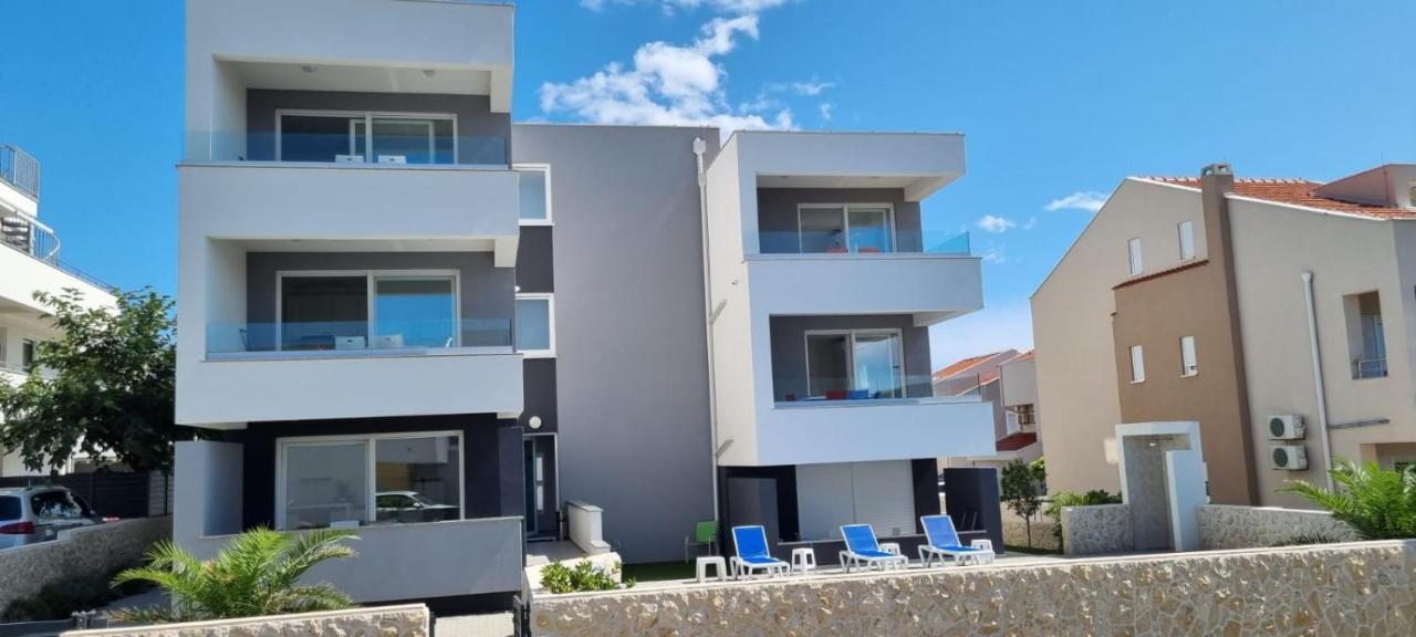 Villa Mateo Novalja Buitenkant foto
